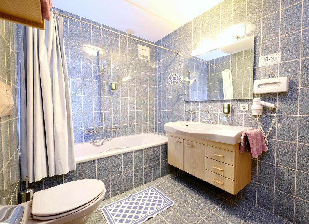Residence Bacher Вальдора-ді-Сопра Номер фото